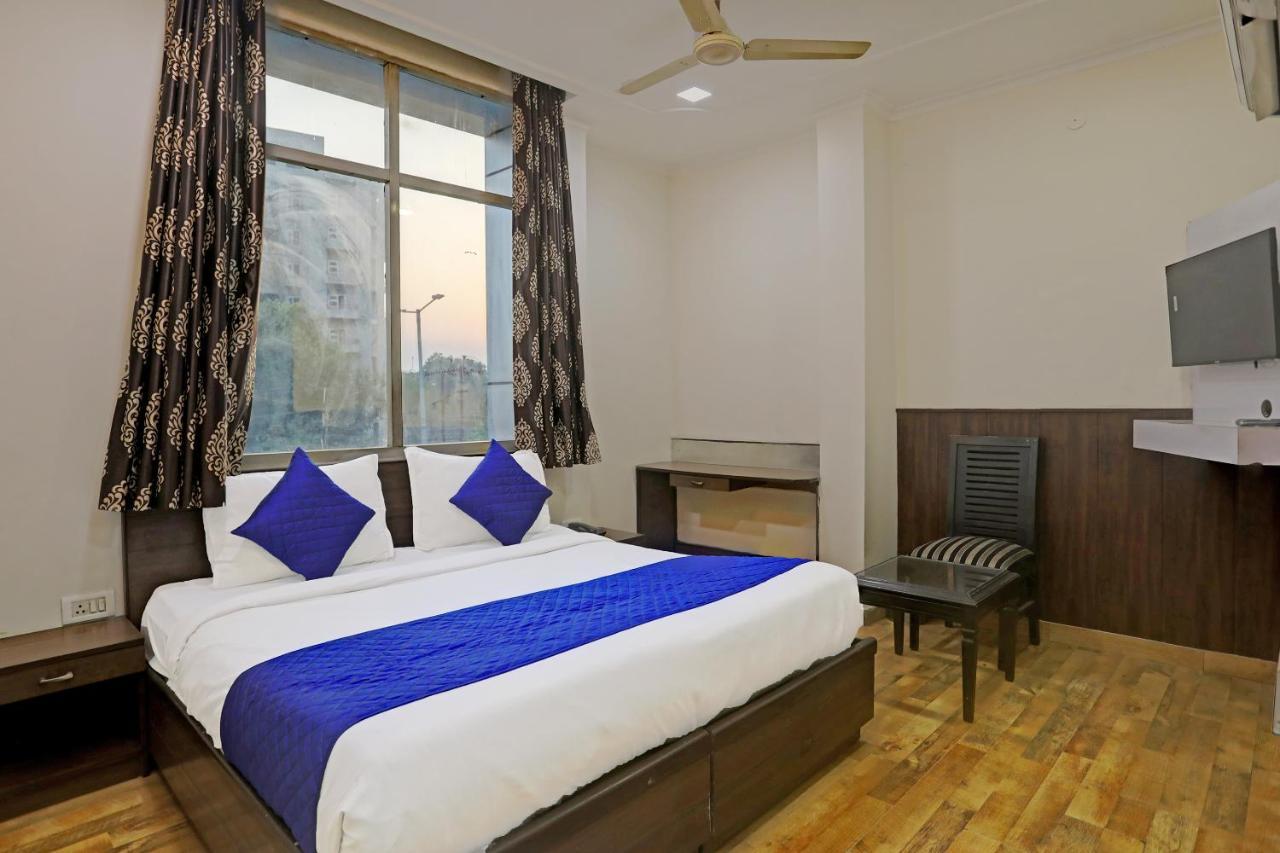 Hotel Grand Tushar - Ghaziabad Railway Station Exterior foto